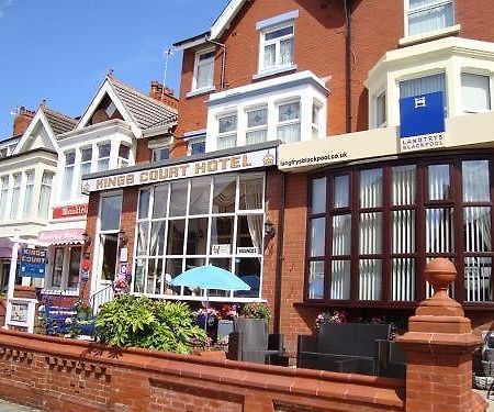 Bed and Breakfast Kings Court Families & Couples Blackpool Exterior foto