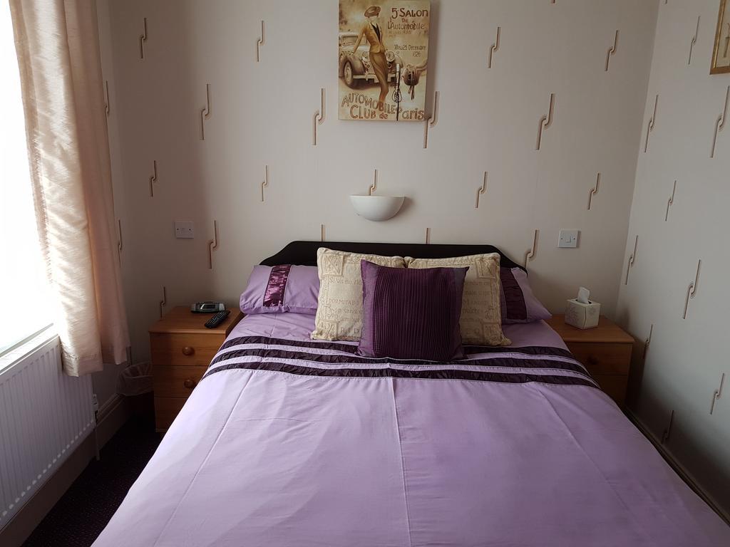 Bed and Breakfast Kings Court Families & Couples Blackpool Exterior foto