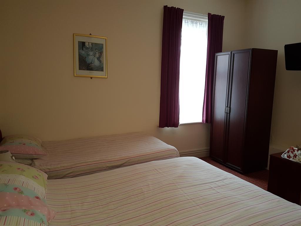 Bed and Breakfast Kings Court Families & Couples Blackpool Exterior foto