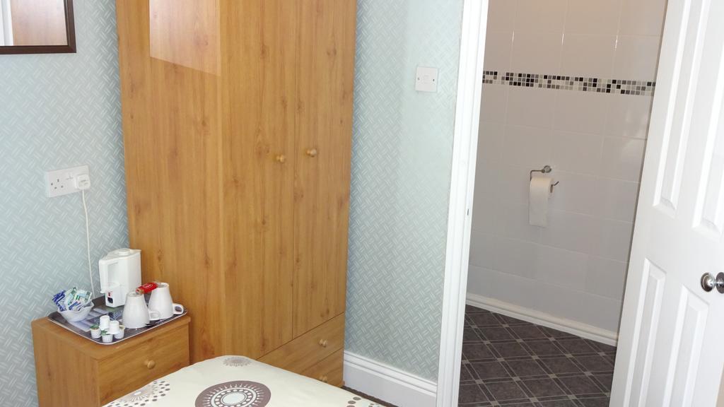 Bed and Breakfast Kings Court Families & Couples Blackpool Exterior foto
