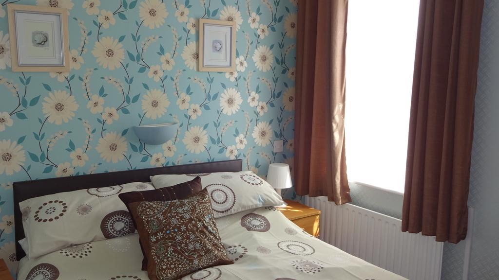 Bed and Breakfast Kings Court Families & Couples Blackpool Exterior foto