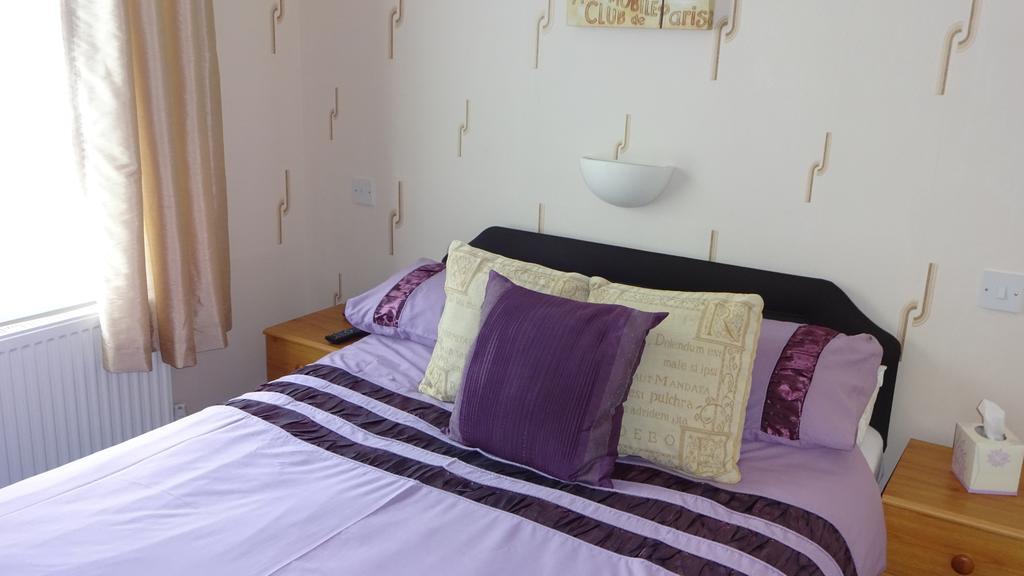 Bed and Breakfast Kings Court Families & Couples Blackpool Exterior foto