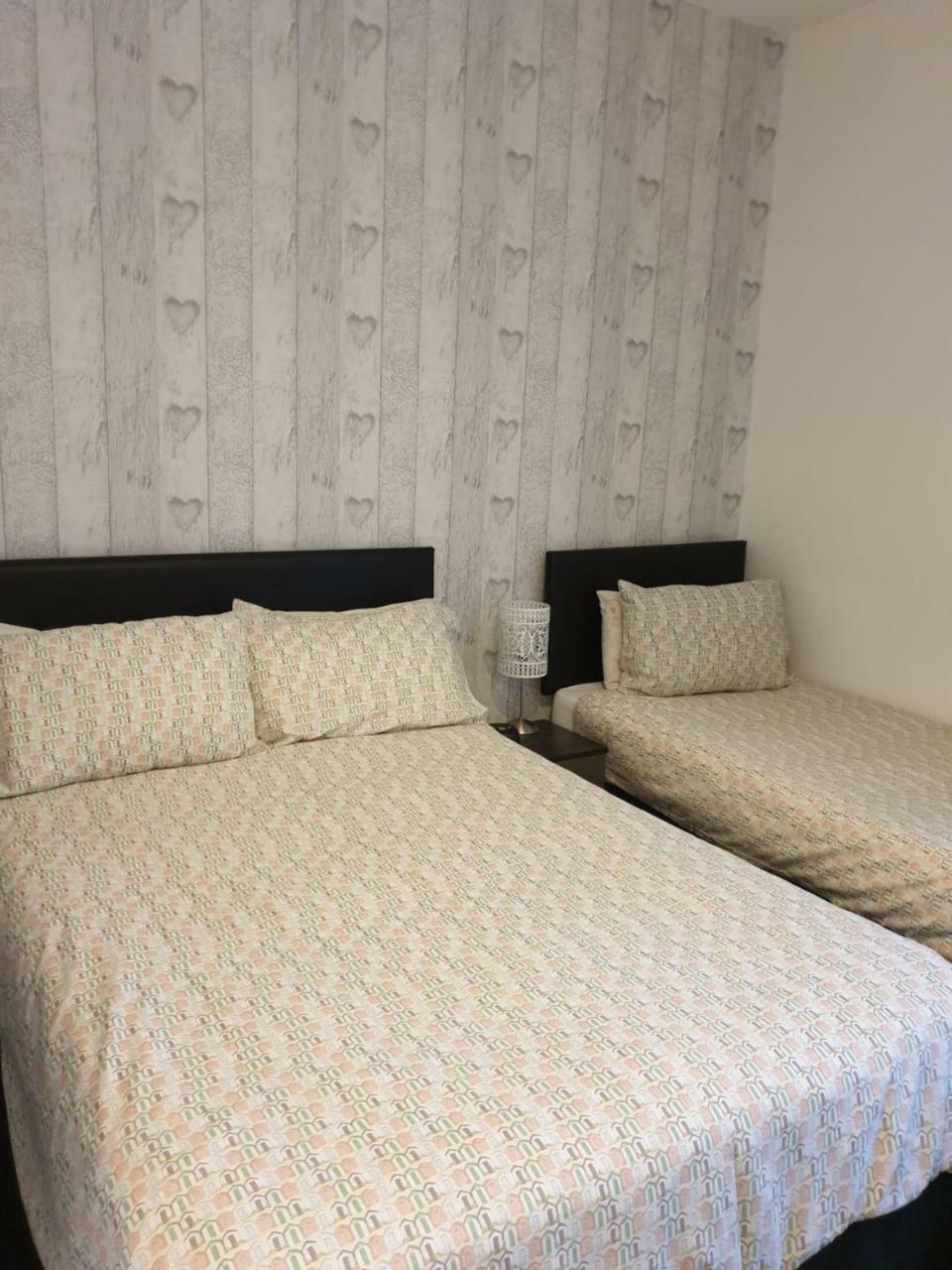 Bed and Breakfast Kings Court Families & Couples Blackpool Exterior foto